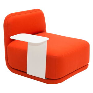 Oranžové kreslo s bielym kovovým stolíkom Softline Standby Low + Side Table